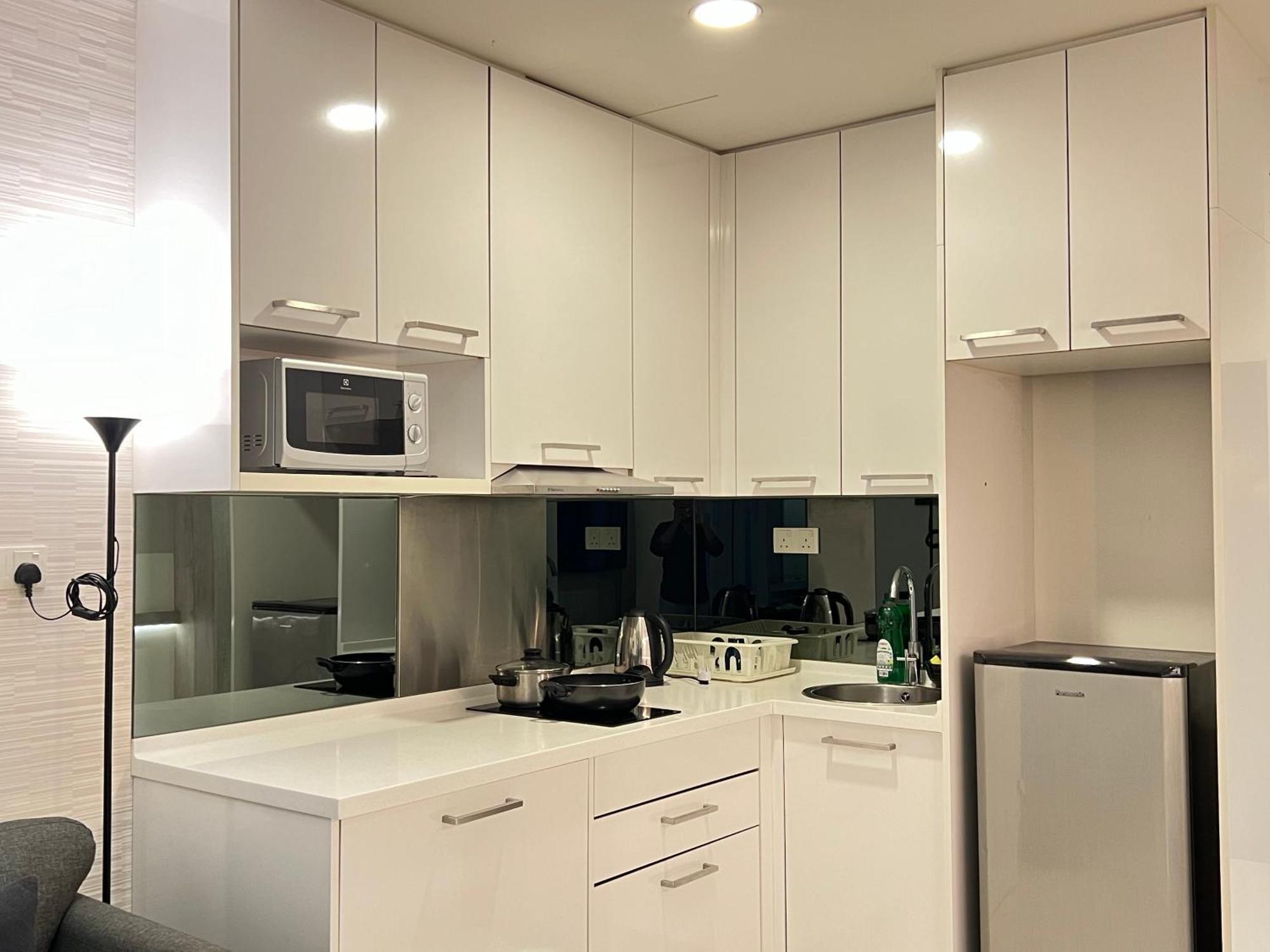 Mercu Summer Suites Klcc By Sweet Home Куала Лумпур Екстериор снимка