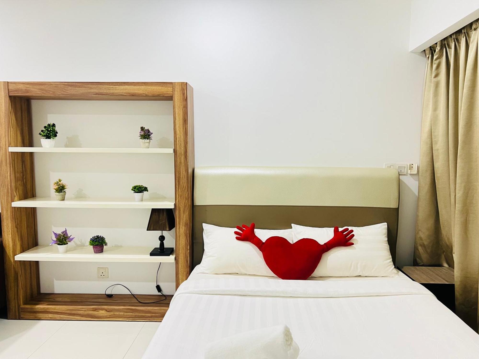 Mercu Summer Suites Klcc By Sweet Home Куала Лумпур Екстериор снимка
