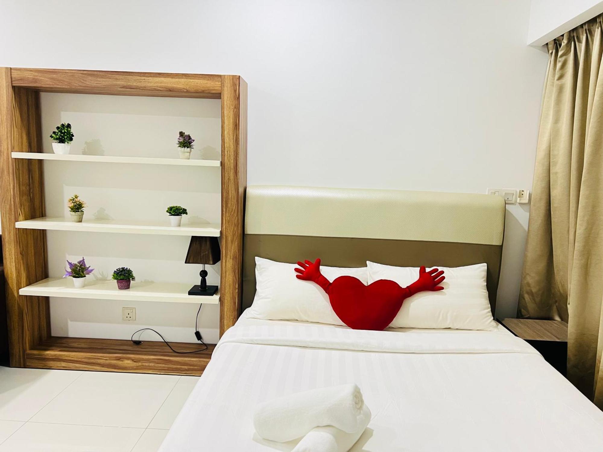 Mercu Summer Suites Klcc By Sweet Home Куала Лумпур Екстериор снимка